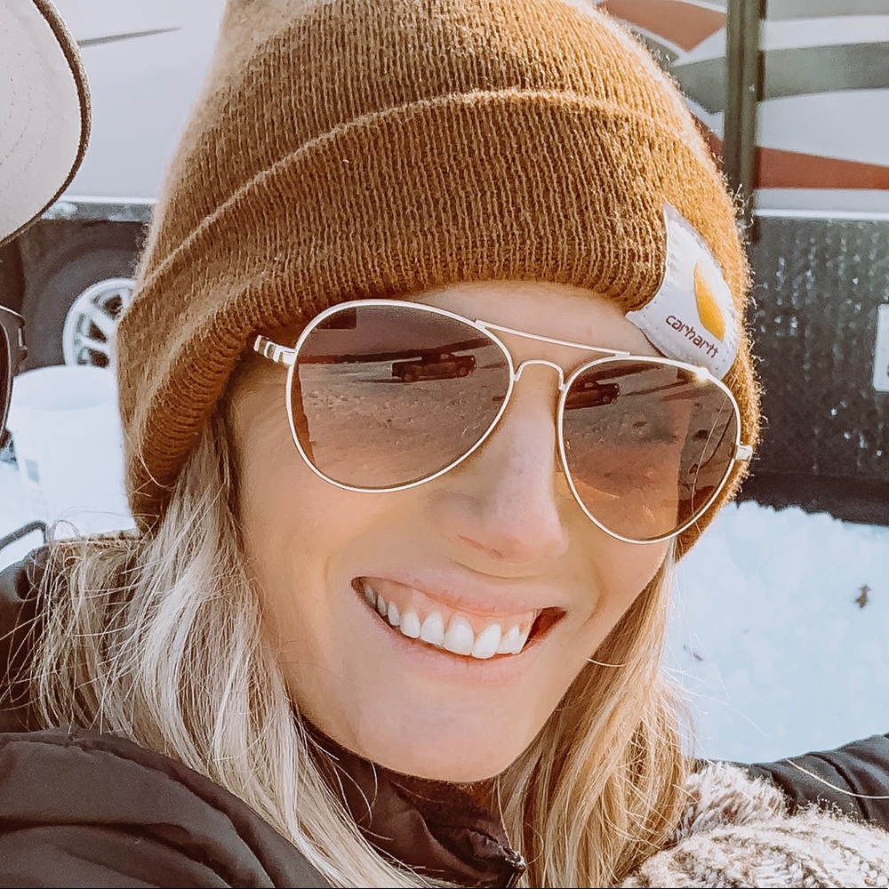 Meet your Posher, Emily